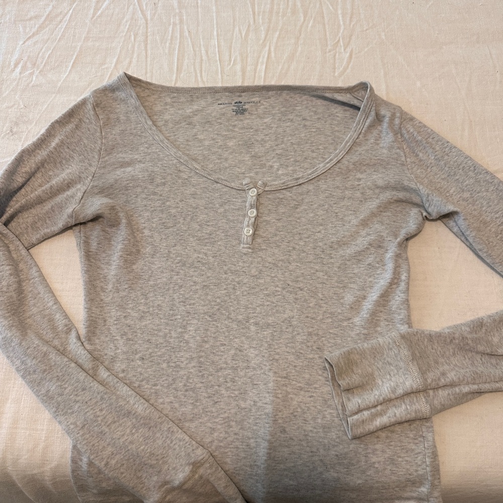 Brandy Melville 100% cotton Light Gray Long Sleeve Tee
